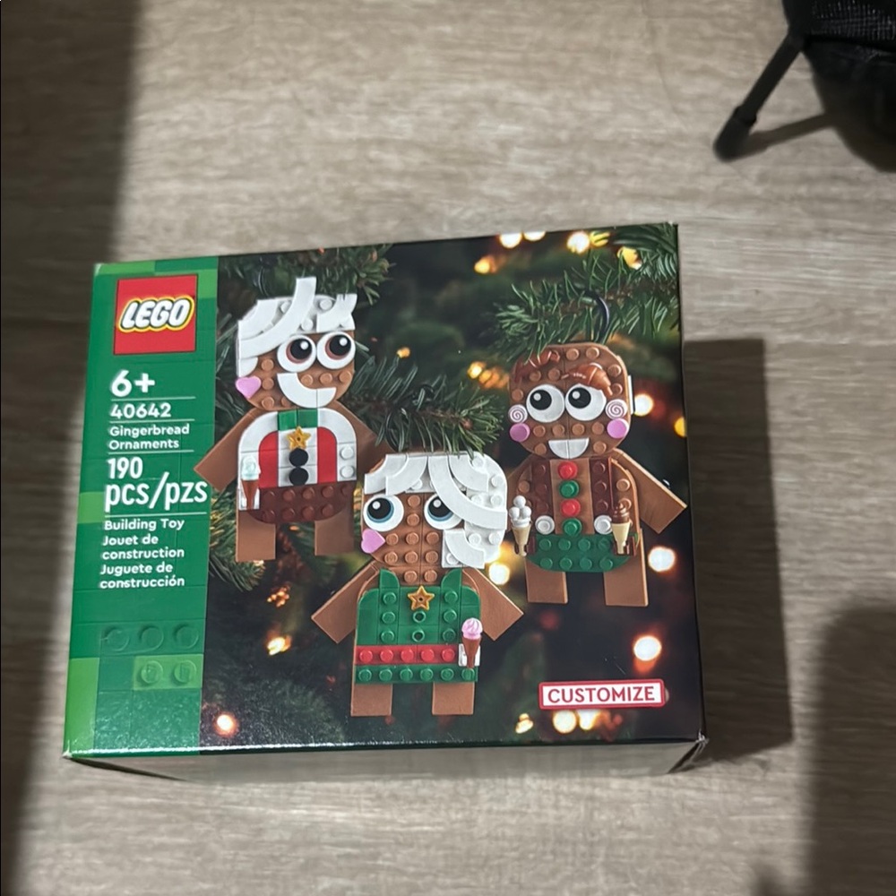 LEGO Festive Gingerbread Characters Set